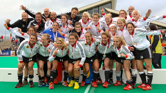 自由人聘请克里斯·德马科担任教练时，曾征求库里对他的评价